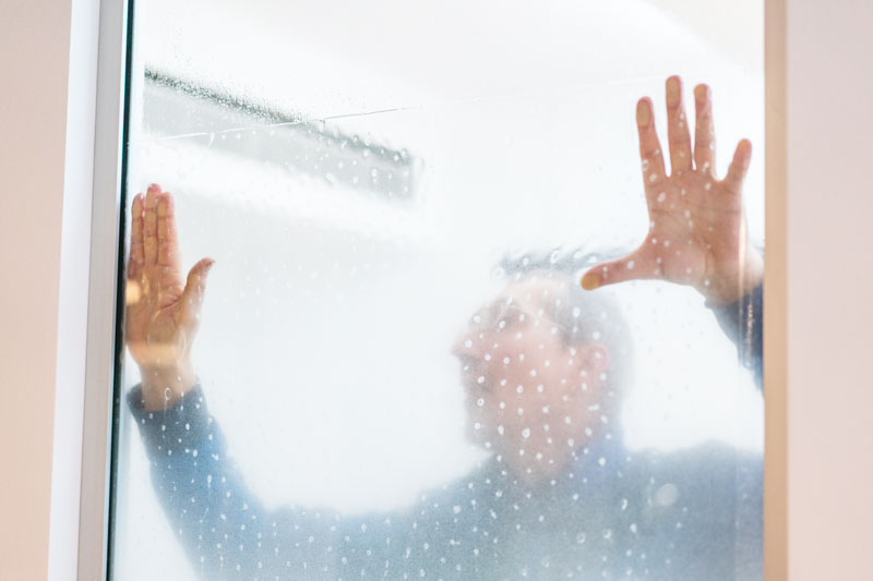 Unsere Folien-Profis installieren die Dekorfolie vor Ort